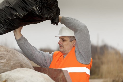 Urban waste collection and responsible disposal in London